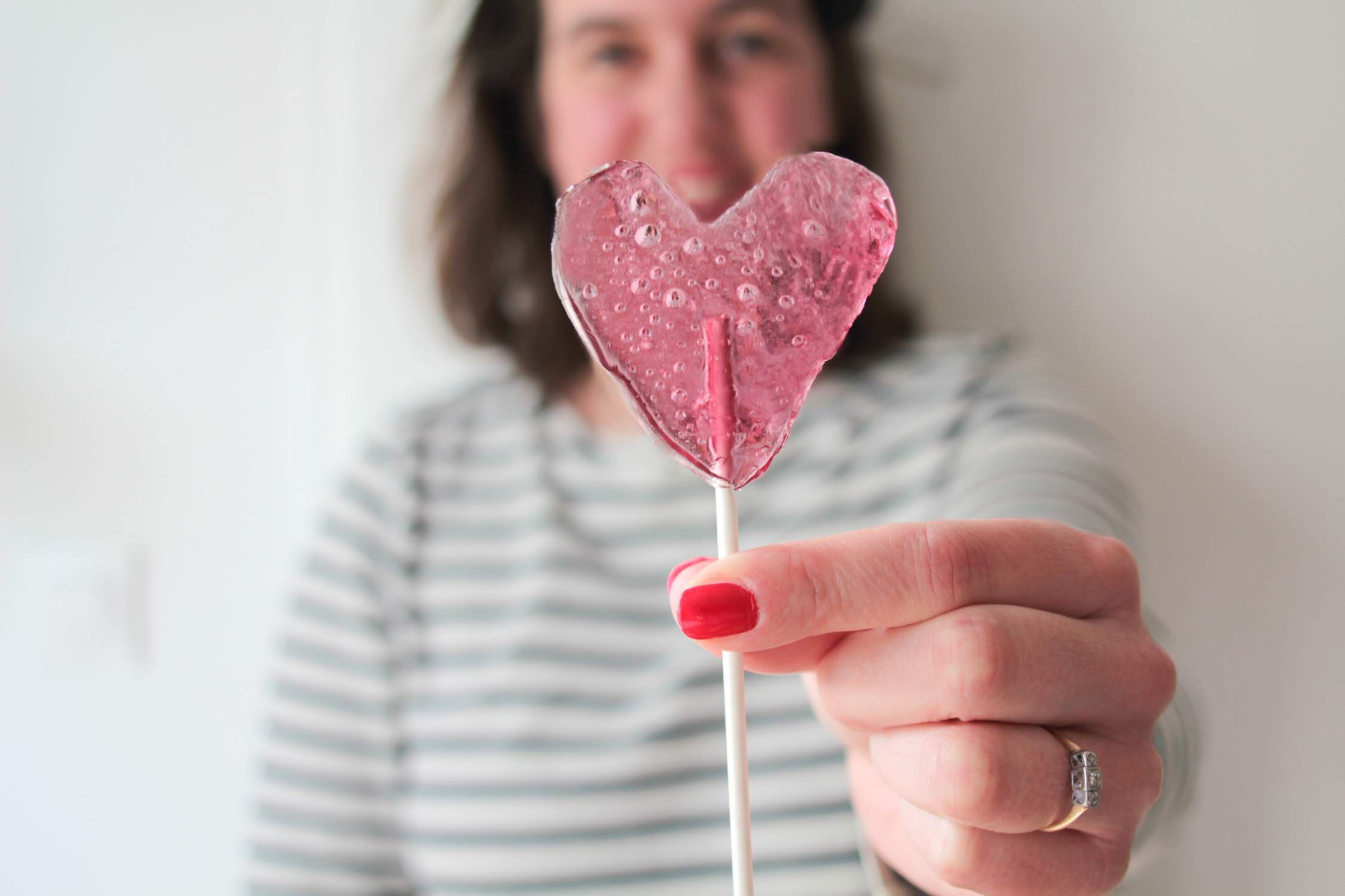 DIY : je fabrique mes sucettes cœur