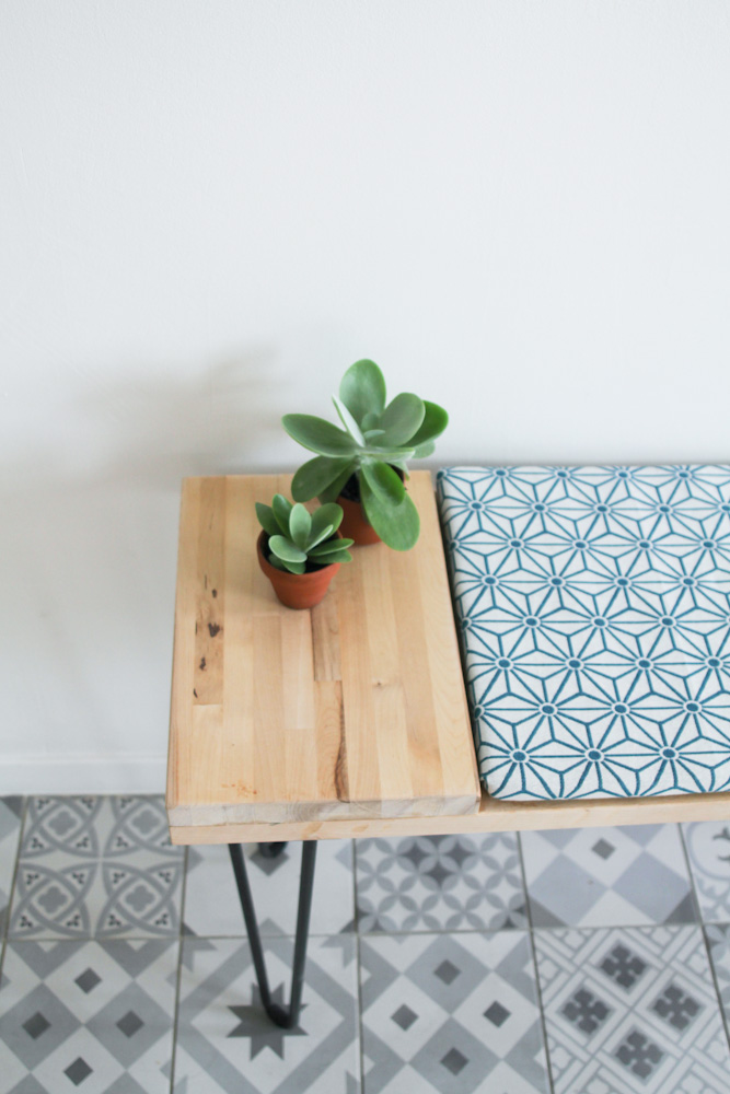 Petit détail de cette banquette scandinave DIY