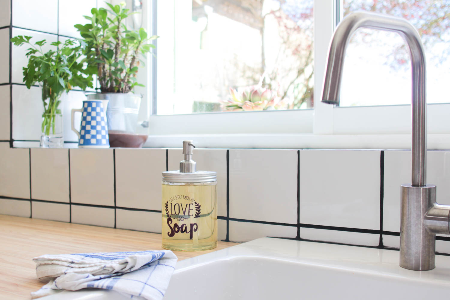 DIY : un distributeur de savon dans une Salad Jar