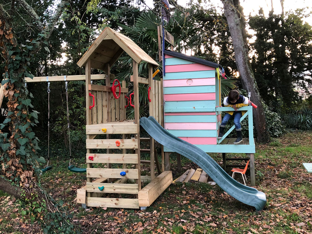 Côté jardin : l’aire de jeux